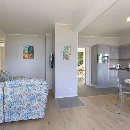 Belvedere - By Impero House ستريزا